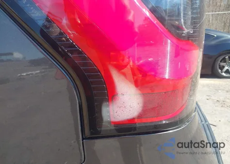 2019 Ford Expedition Platinum z USA, uszkodzony, nr VIN 1FMJU1LT3KEA47917